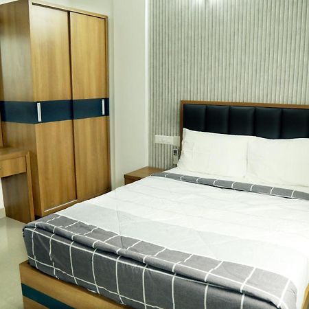 Alite Enclaves Fully Furnished Apartments Thrissur Eksteriør billede
